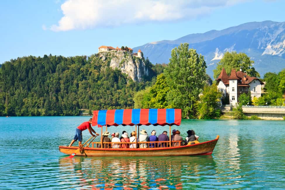 imagem n.7 de De Ljubljana: Lago Bled e caverna Postojna com ingressos atividade em Postojna, carregada pelo fornecedor
