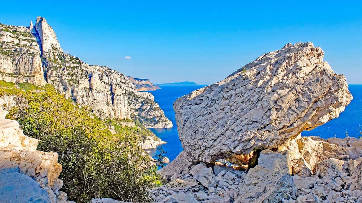 image n.2 of Marseille: Calanques National Park Guided Hike with Picnic activity in Marseille, uploaded by supplier