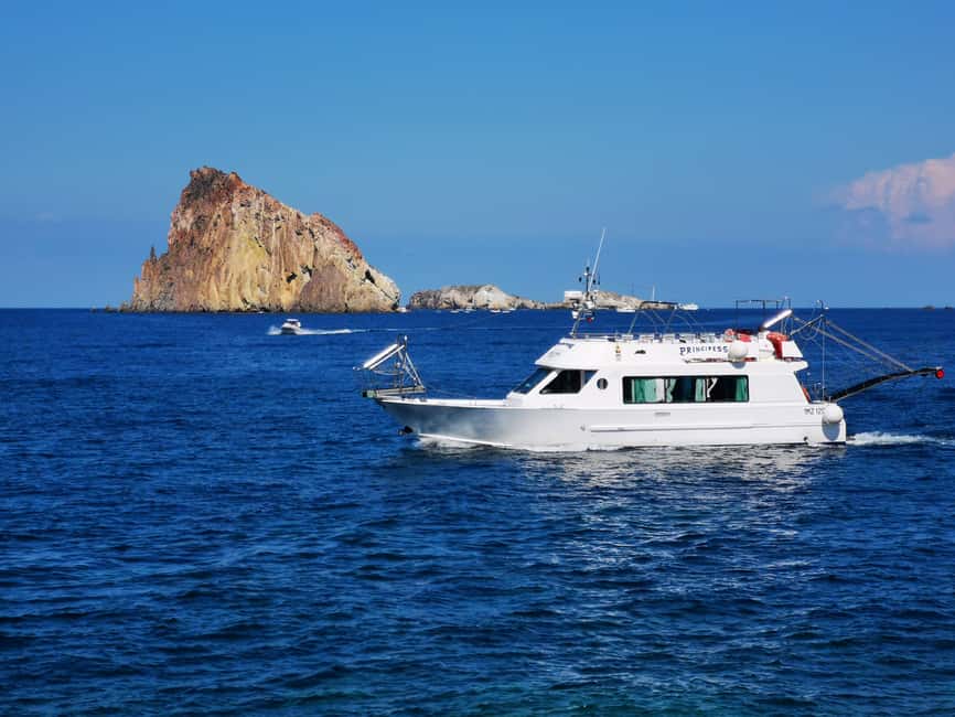 image n.8 of From Lipari: Panarea and Stromboli Full-Day Boat Trip activity in Lipari, uploaded by supplier