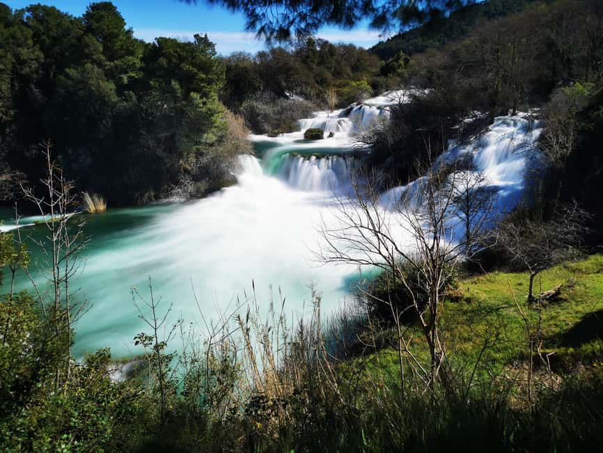 afbeelding n.5 van Split: Dagtrip Nationaal Park Krka met boottocht & zwemmen activiteit in Dalmatië, geüpload door aanbieder