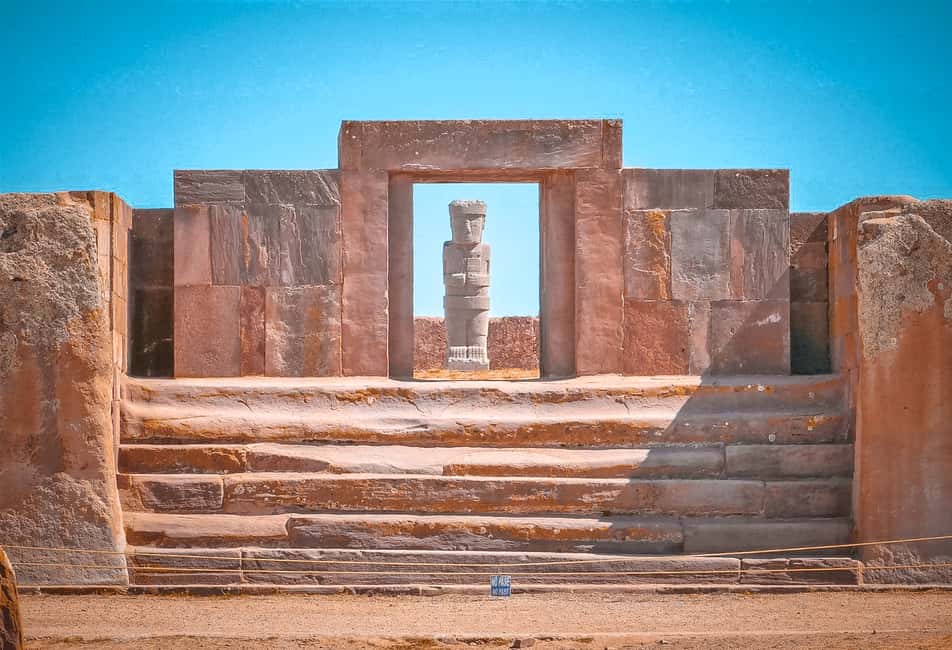 imagem n.7 de La Paz: Excursão compartilhada a Tiwanaku com almoço + guia de turismo atividade em La Paz, carregada pelo fornecedor