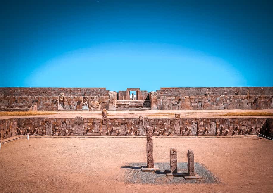 imagem n.8 de La Paz: Excursão compartilhada a Tiwanaku com almoço + guia de turismo atividade em La Paz, carregada pelo fornecedor