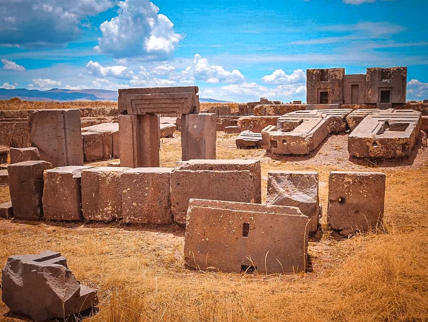 imagem n.23 de La Paz: Excursão compartilhada a Tiwanaku com almoço + guia de turismo atividade em La Paz, carregada pelo fornecedor