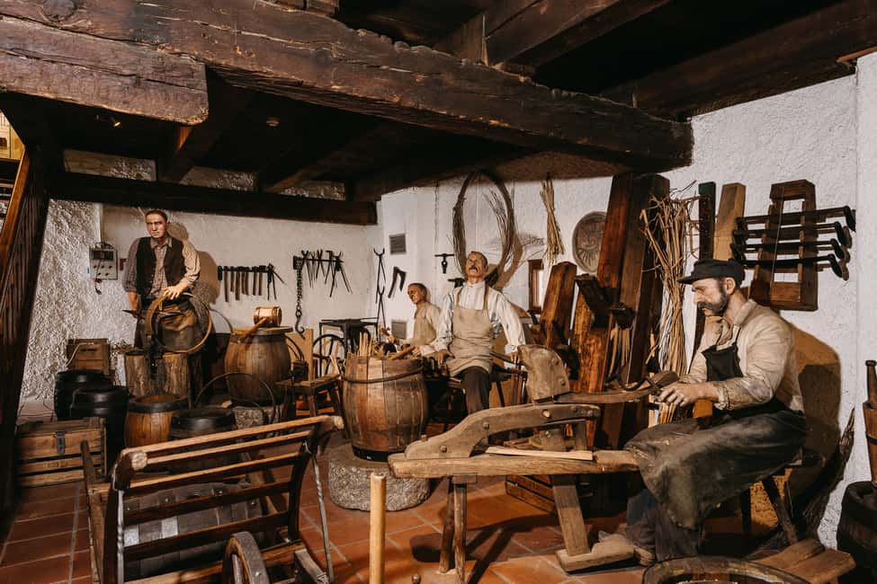 Immagine nº 2 di Pilsen: Ingresso al Museo della Birra con un bicchiere di birra attività a Plzeň, caricata dal fornitore
