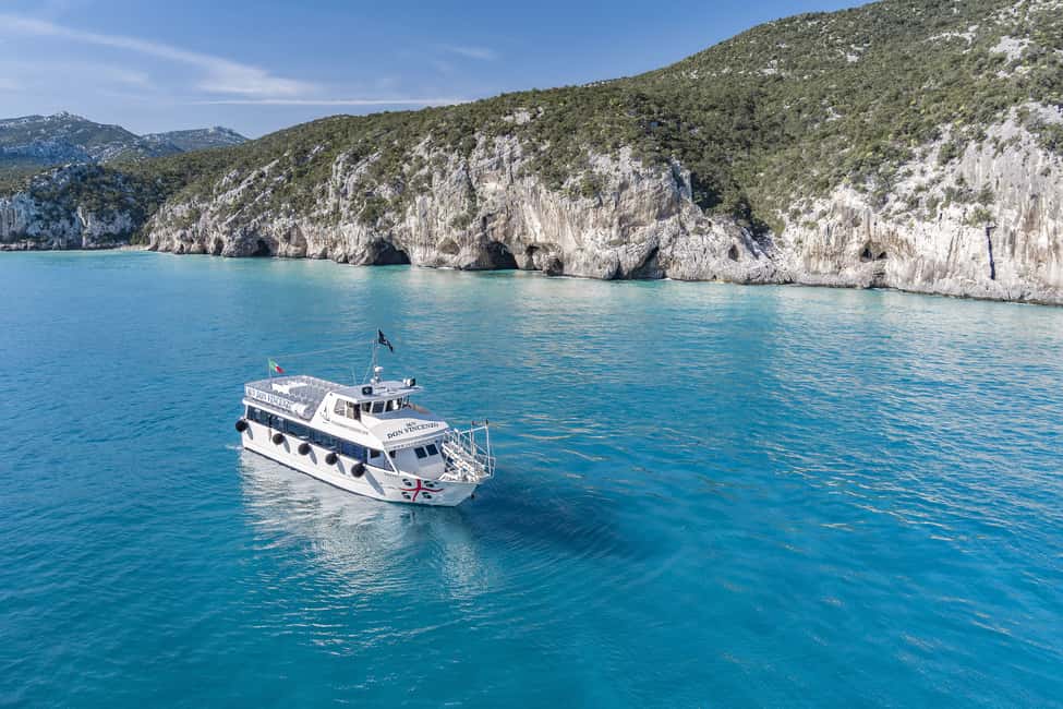 Bild Nr. 4 von Cala Gonone: Grotta del Bue Marino und Cala Luna Bootstour Aktivität in Dorgali, hochgeladen vom Anbieter