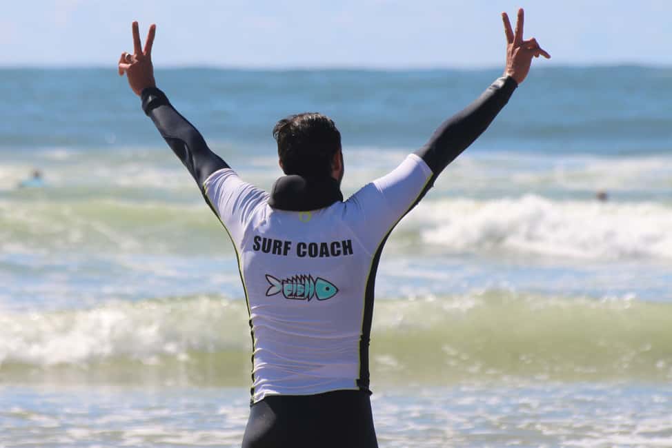 imagem n.5 de Matosinhos: Aula de surf com equipamento atividade em Matosinhos, carregada pelo fornecedor