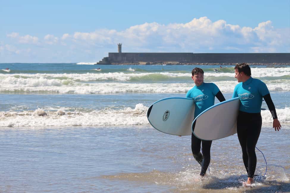 imagem n.8 de Matosinhos: Aula de surf com equipamento atividade em Matosinhos, carregada pelo fornecedor