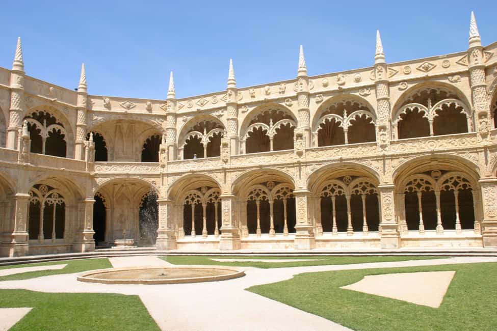 imagem n.2 de Lisboa: Mosteiro dos Jerónimos: ingresso eletrônico e guia de áudio atividade em Lisboa, carregada pelo fornecedor