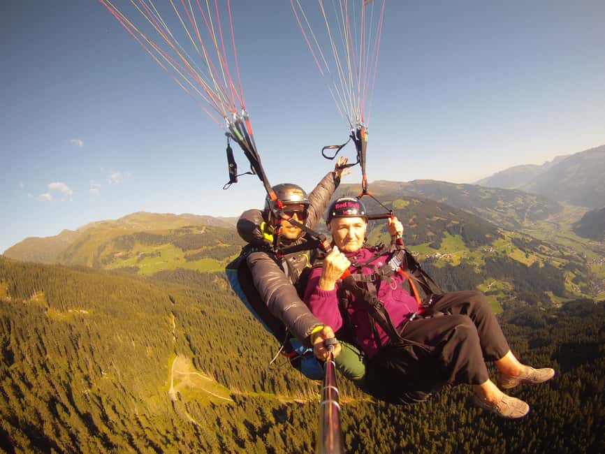 Bild Nr. 2 von Mayrhofen: Höhenflug über den Bergen von Mayrhofen Aktivität in Mayrhofen, hochgeladen vom Anbieter
