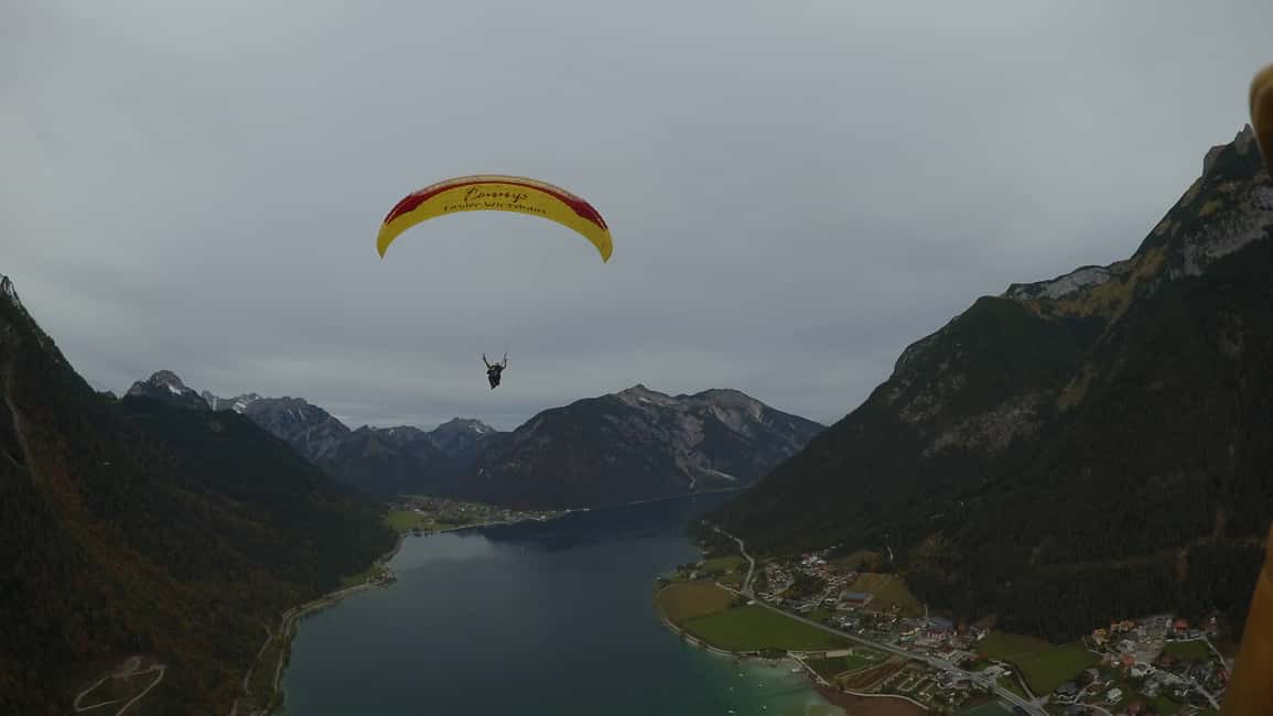 Bild Nr. 9 von Mayrhofen: Höhenflug über den Bergen von Mayrhofen Aktivität in Mayrhofen, hochgeladen vom Anbieter