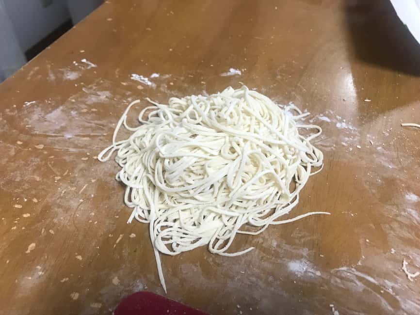 Image N°8 de Osaka : Cours de cuisine Ramen et Gyoza à Dotonbori activité à Osaka, publiée par le prestataire