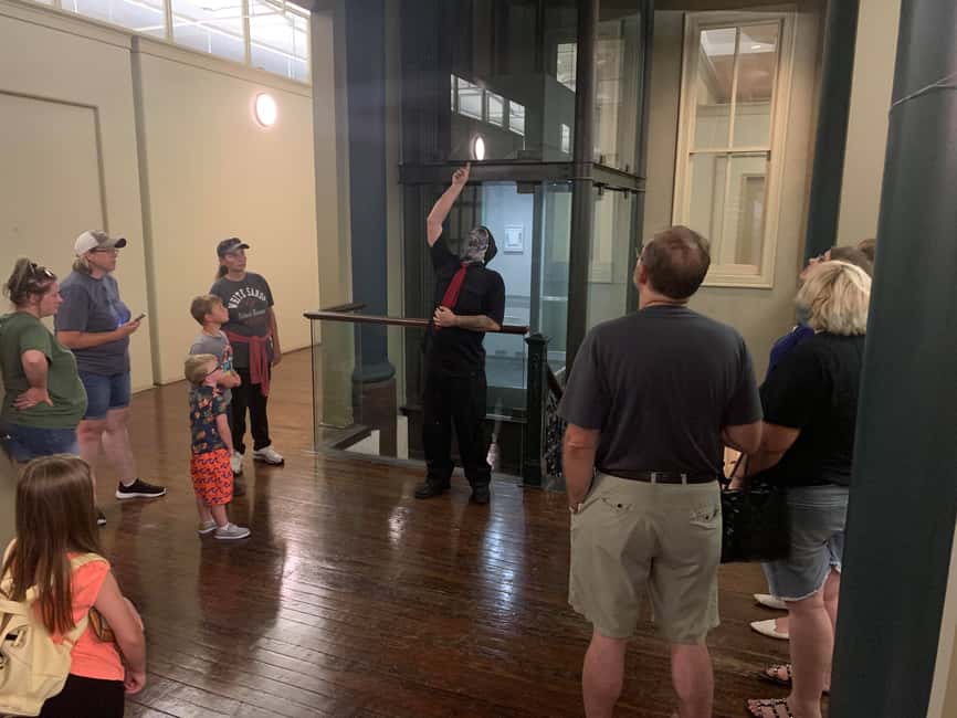 image n.6 of Tour of haunted locations with ghost hunting gear. activity in Galveston, uploaded by supplier