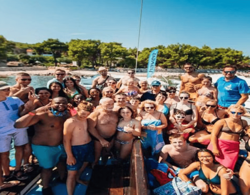billede nr.5 af aktiviteten Fra Split: øer og blå lagune Cruise med frokost og drikkevarer i Dalmatien, uploadet af udbyder