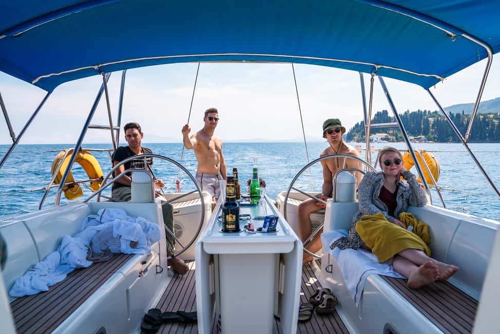 Immagine nº 7 di Gouvia: Gita in barca a vela sull'isola di Corfù con spuntino e bevande analcoliche attività a Grecia Occidentale, caricata dal fornitore