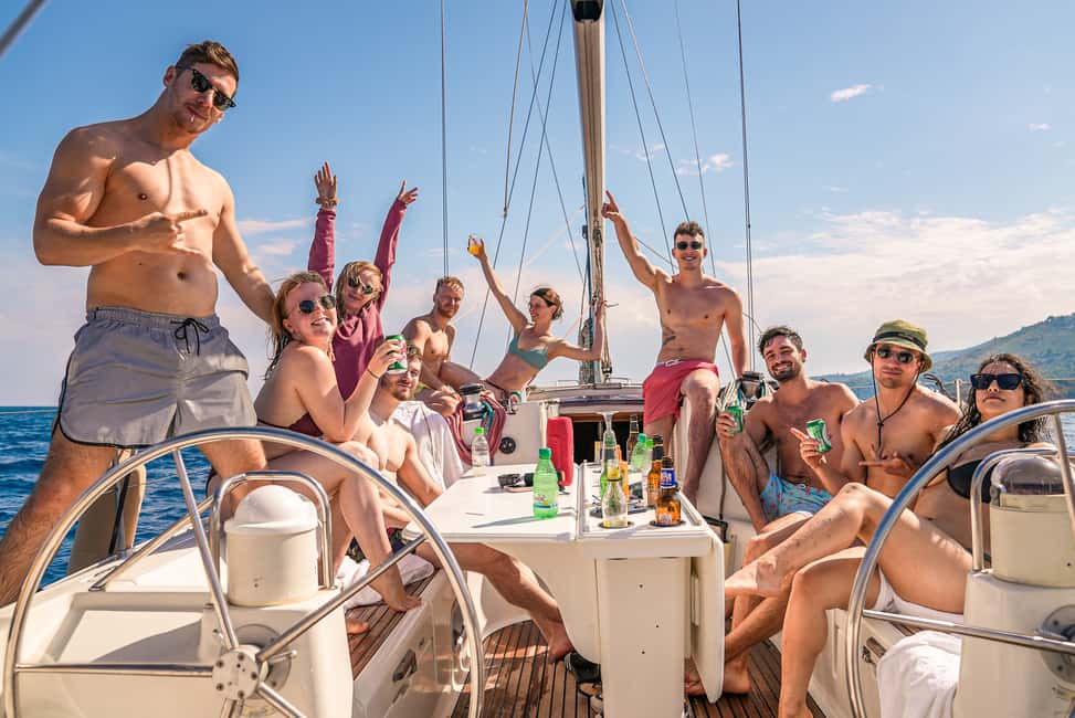 Immagine nº 6 di Gouvia: Gita in barca a vela sull'isola di Corfù con spuntino e bevande analcoliche attività a Grecia Occidentale, caricata dal fornitore