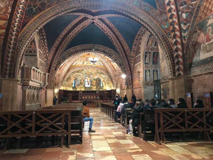 imagem n.6 de Assis: Visita guiada à Basílica de São Francisco atividade em Assis, Itália, carregada pelo fornecedor