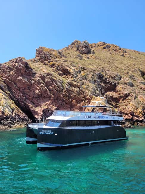 imagem n.2 de Peniche: Excursão de Ida e Volta de Berlengas e Passeio de Barco nas Grutas atividade em Peniche, carregada pelo fornecedor