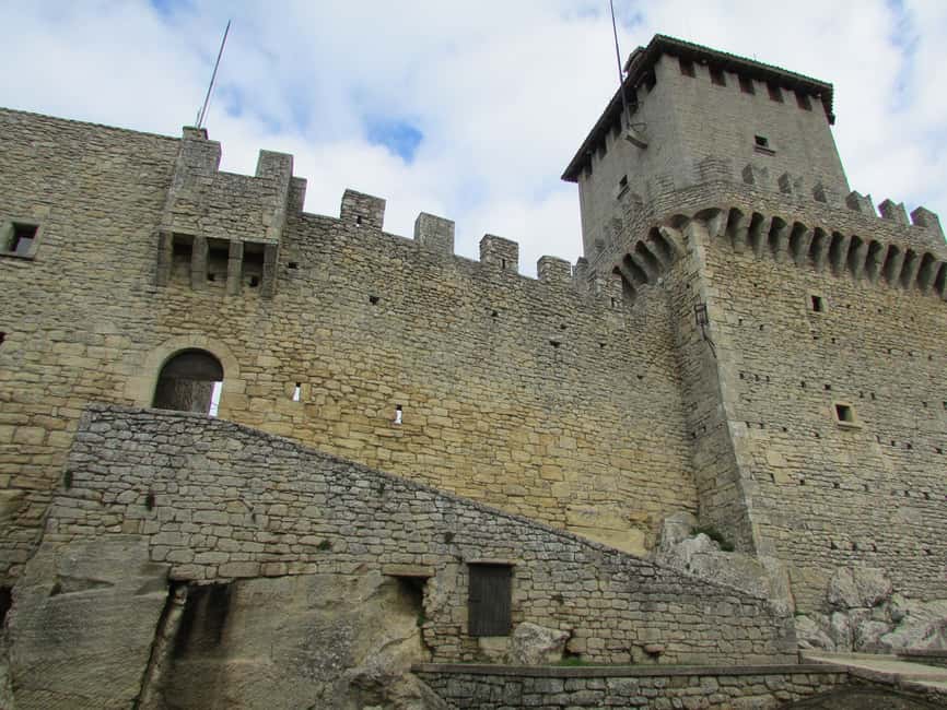 Bild Nr. 3 von San Marino - Private Historic Rundgang Tour Aktivität in San Marino, hochgeladen vom Anbieter