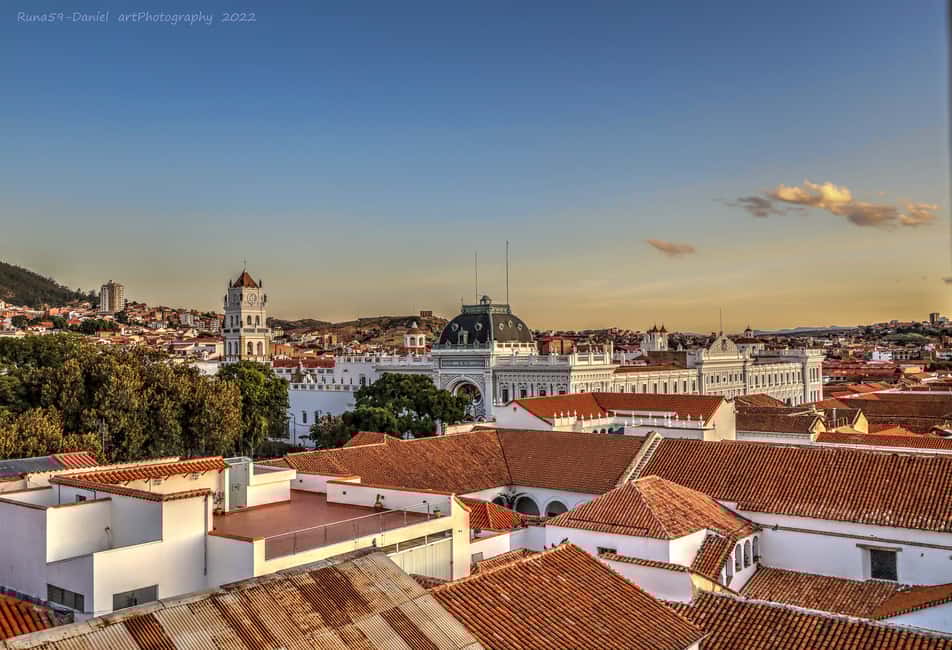 imagem n.1 de Excursão a pé em Sucre: História, cultura e vistas incríveis atividade em Departamento de Chuquisaca, carregada pelo fornecedor