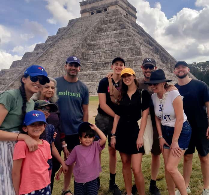 imagem n.2 de Chichen Itza: Excursão a pé guiada atividade em Península de yucatán, carregada pelo fornecedor