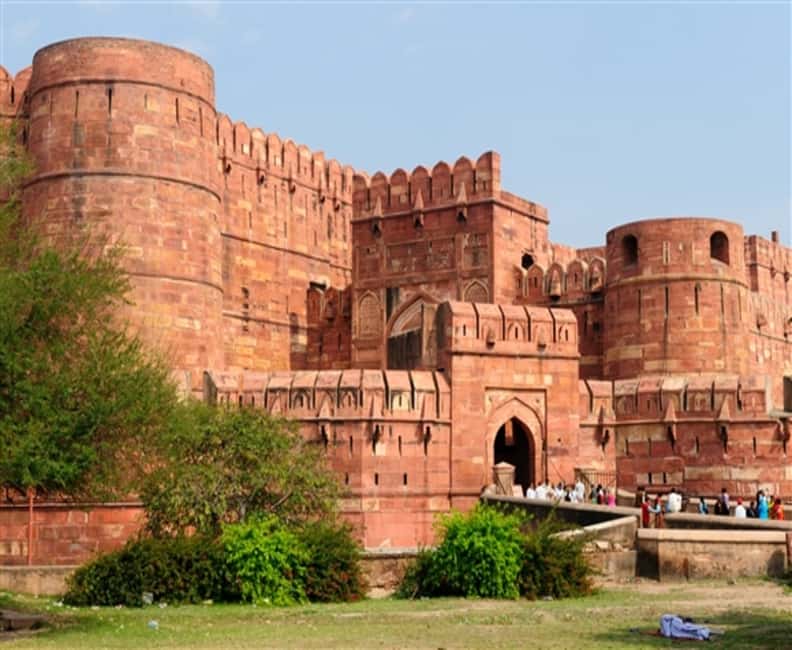 image n.7 of Sunrise Taj Mahal - Agra Fort & Agra Tour By Car From Delhi activity in Agra, uploaded by supplier