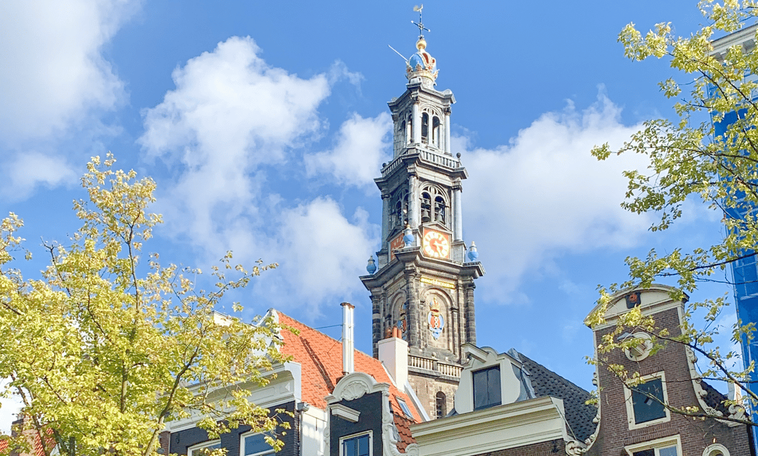 Immagine nº 4 di Amsterdam: Tour della città in bicicletta in tedesco o in inglese (privato) attività a Amsterdam, caricata dal fornitore