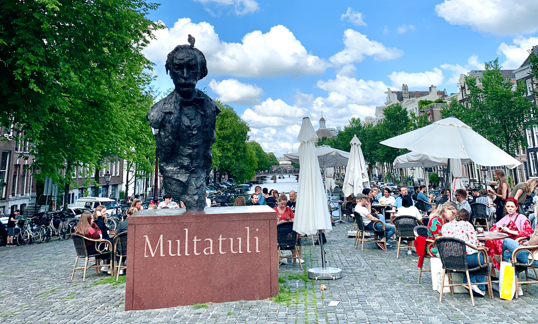 Immagine nº 10 di Amsterdam: Tour della città in bicicletta in tedesco o in inglese (privato) attività a Amsterdam, caricata dal fornitore