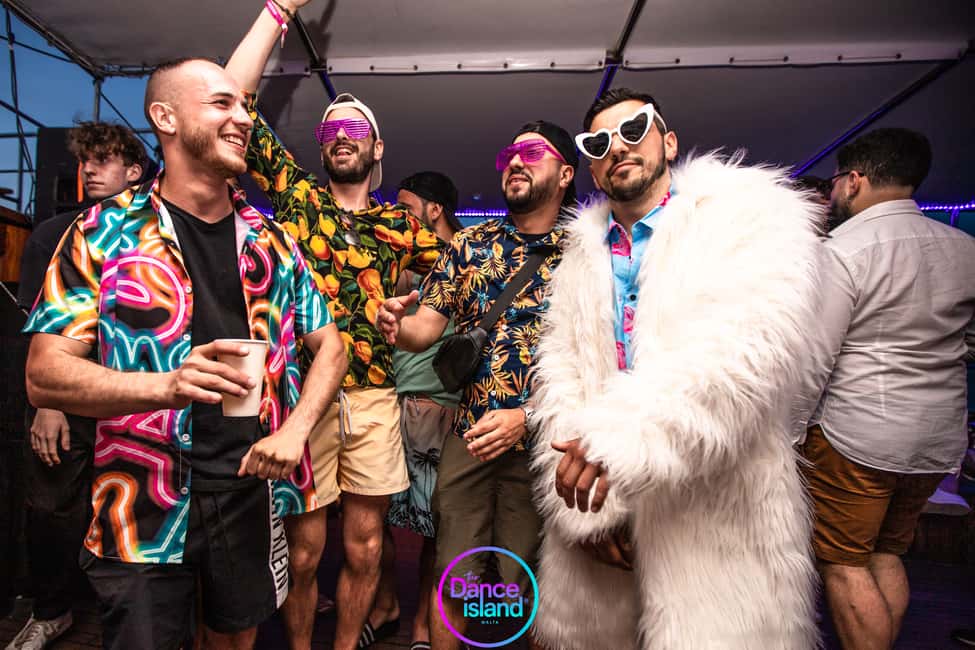 bild nr.6 av Sliema: Segelbåtsfest med öppen bar, mat och bad aktivitet i Sliema, uppladdad av arrangören