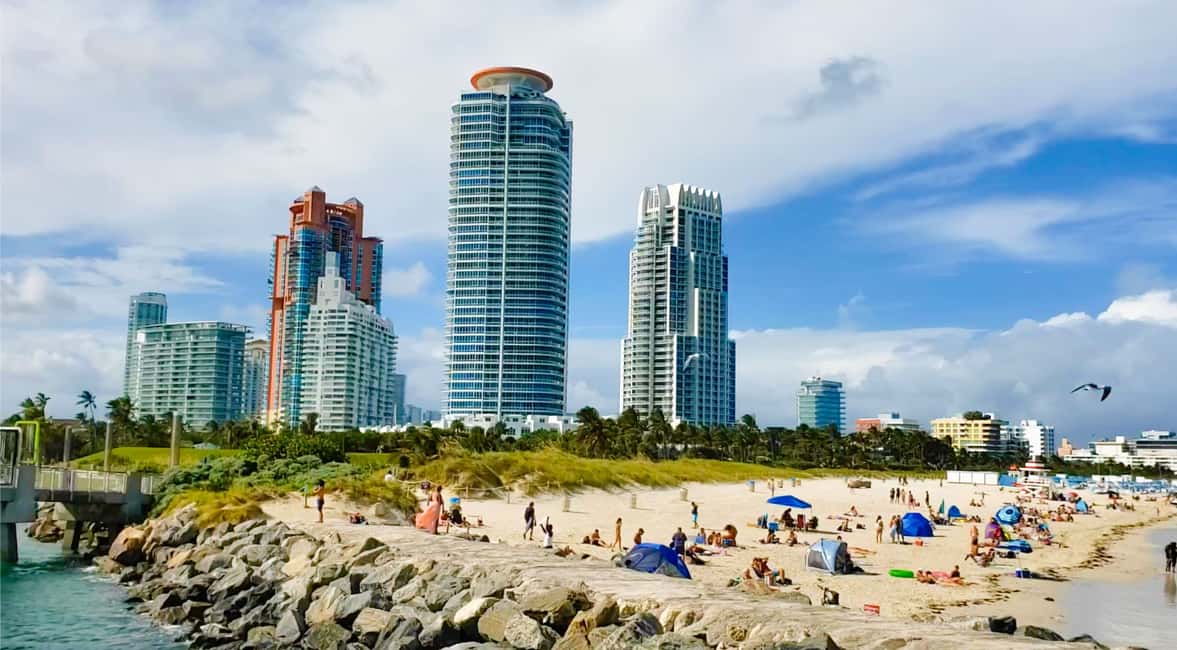 image n.3 of Miami Biscayne Bay: Hop-on Hop-off Boat Cruise activity in Miami, uploaded by supplier