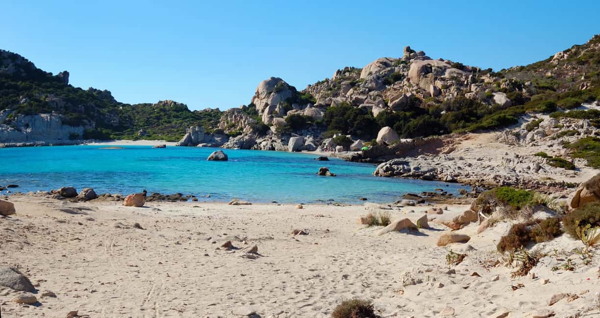 Bild Nr. 9 von Von Palau aus: La Maddalena Archipel Bootstour mit Pasta Aktivität in Sardinien, hochgeladen vom Anbieter