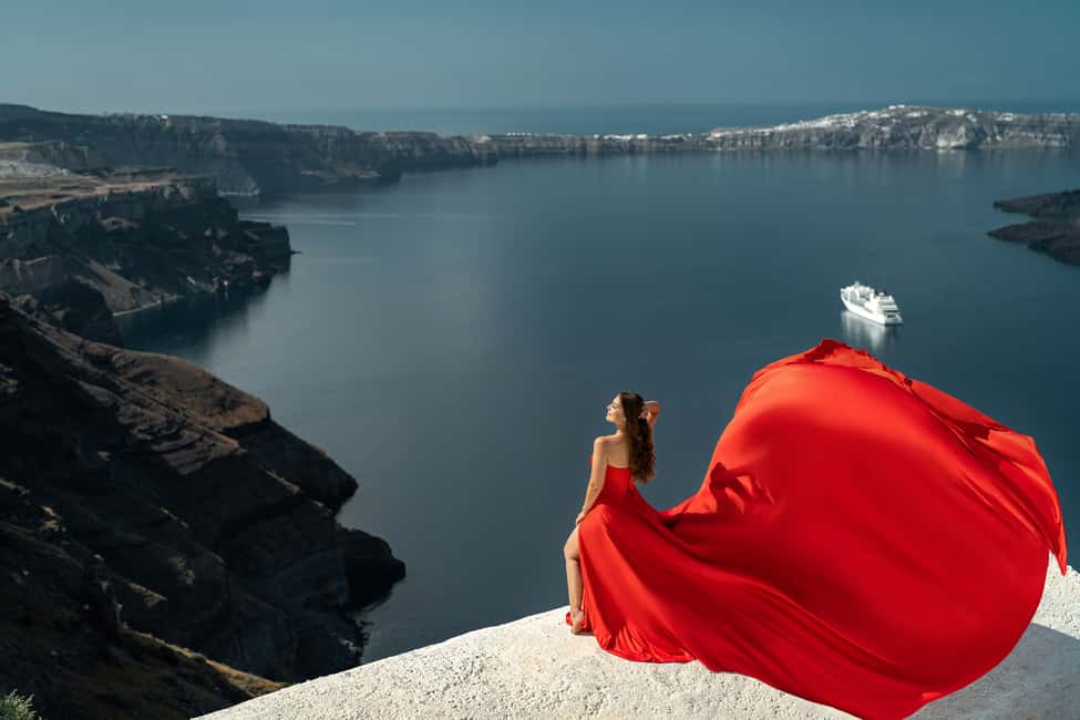 imagem n.22 de Santorini: Sessão fotográfica com vestido voador atividade em Fira, Santorini, carregada pelo fornecedor