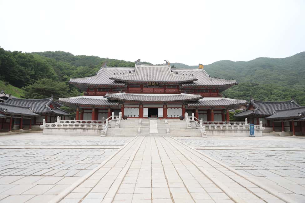image n.9 of From Seoul: Round-Trip Transfer to Dae Jang Geum Park activity in Yongin-si, uploaded by supplier