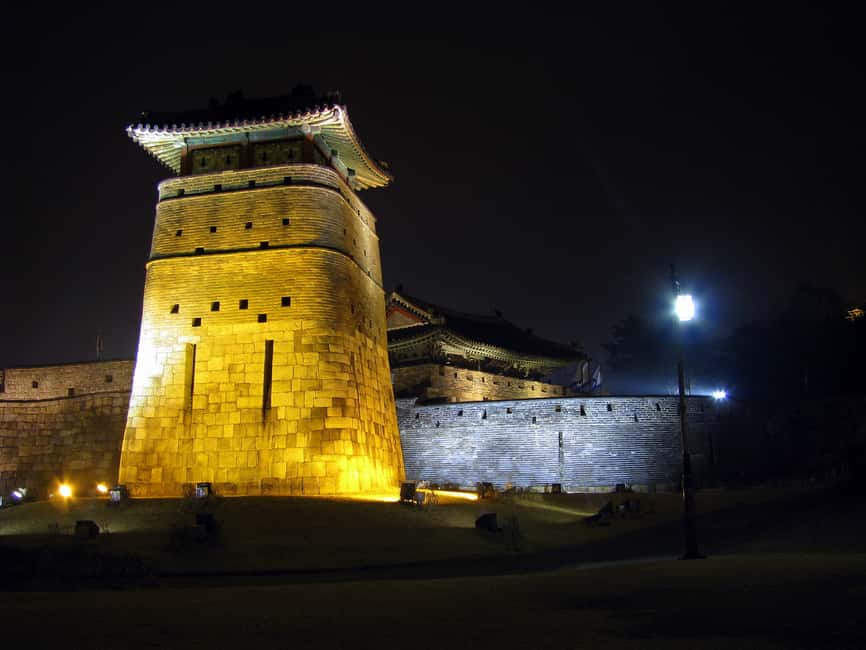 image n.11 of From Seoul: Evening Tour to UNESCO Suwon Hwaseong Fortress activity in Suwon, uploaded by supplier