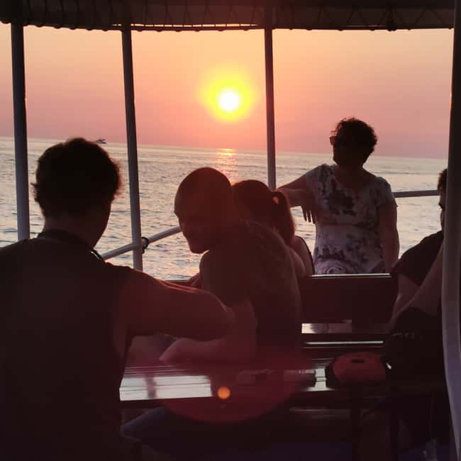 Immagine nº 3 di Rovigno: Gita in barca al tramonto con osservazione dei delfini attività a Rovigno, caricata dal fornitore