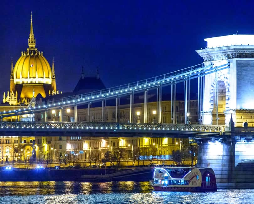 imagen n.º 5 de Budapest: Crucero panorámico con vistas al Parlamento actividad en Budapest, subida por el proveedor