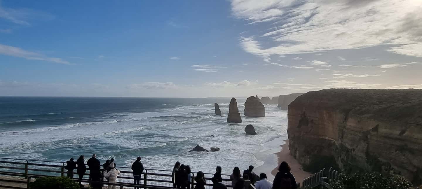 imagem n.1 de Tour particular e de luxo pela Great Ocean Road e pelos 12 Apóstolos atividade em Lorne, carregada pelo fornecedor