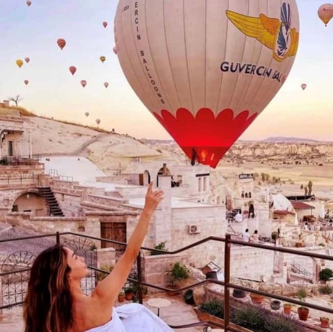 imagem n.6 de Capadócia: Voo de balão de ar quente ao nascer do sol nas chaminés das fadas atividade em Çavuşin, carregada pelo fornecedor