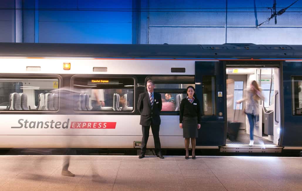 Immagine nº 2 di Londra: transfer in treno Express da/per l'aeroporto di Londra Stansted attività a Londra, caricata dal fornitore
