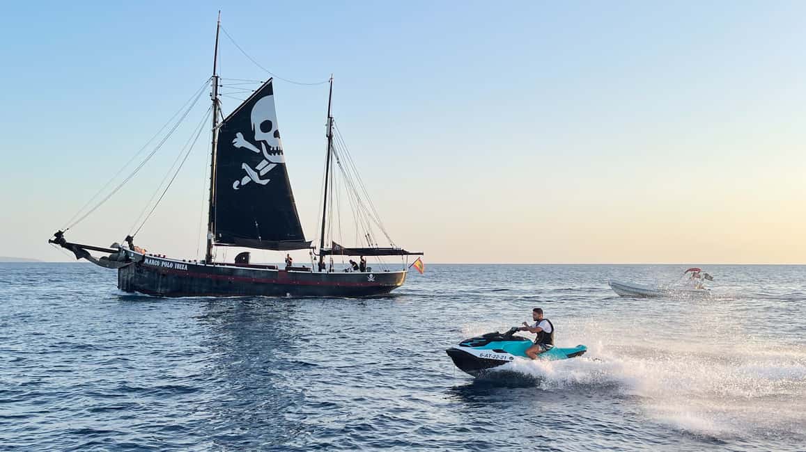 Bild Nr. 8 von Santa Eulalia: Jet Ski Tour mit optionaler Delphin-Suche Aktivität in Balearen, hochgeladen vom Anbieter