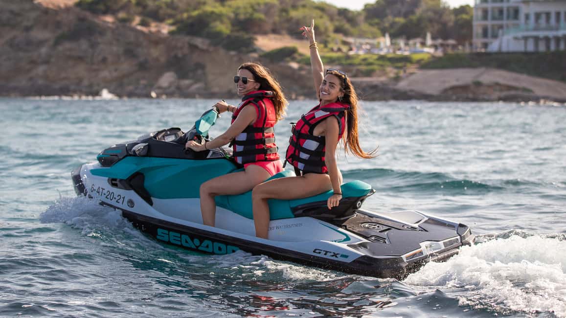 Bild Nr. 10 von Santa Eulalia: Jet Ski Tour mit optionaler Delphin-Suche Aktivität in Balearen, hochgeladen vom Anbieter
