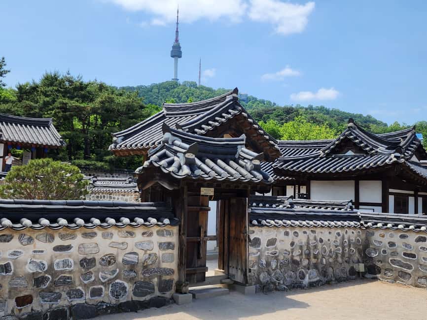 image n.10 of Seoul: Gyeongbok Palace, Bukchon Village, and Gwangjang Tour activity in Seoul, uploaded by supplier