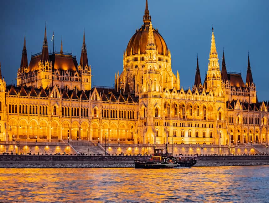 imagen n.º 18 de Budapest: Crucero Histórico con Bebida de Bienvenida actividad en Visegrad, subida por el proveedor