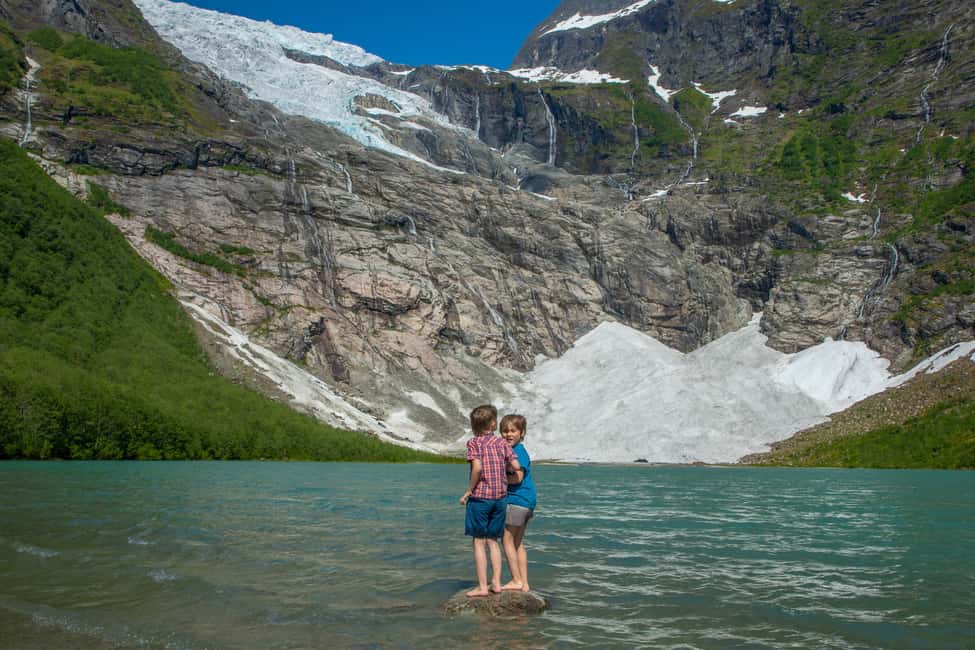 bilde nr.8 av Fra Balestrand: Guidet fjord- og bretur til Fjærland aktivitet i Hordaland, lastet opp av leverandør