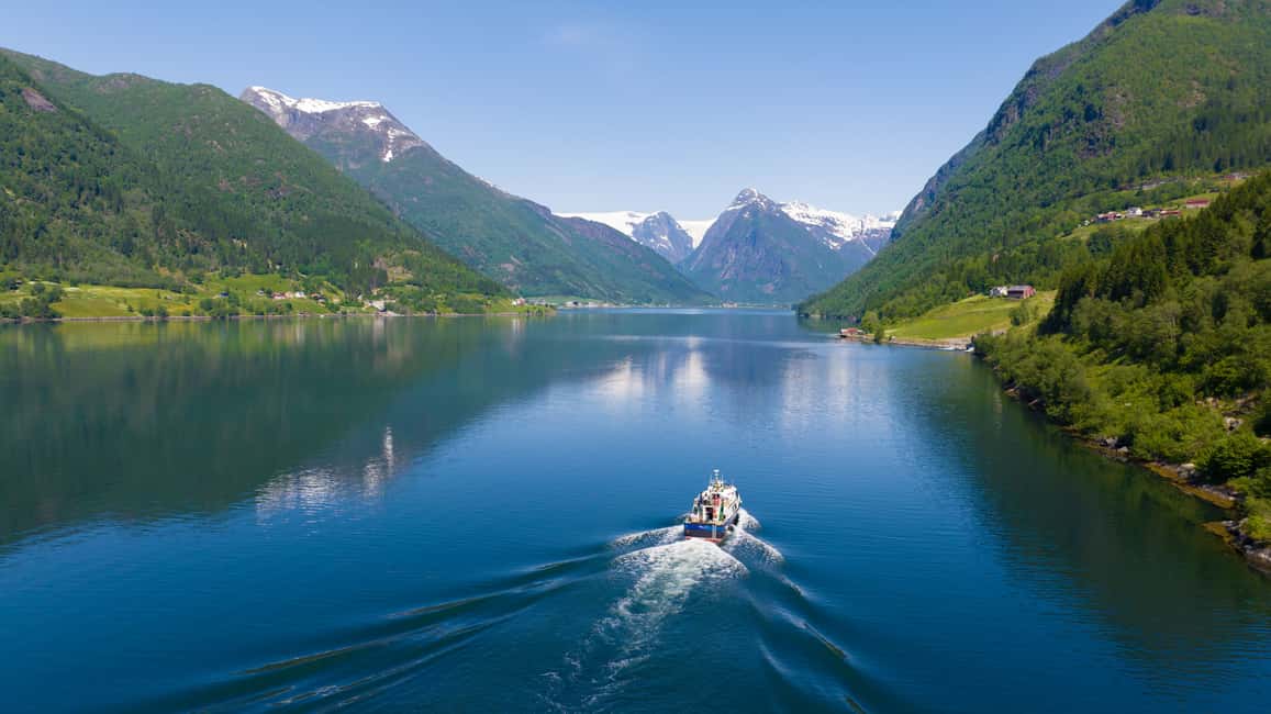 bilde nr.3 av Fra Balestrand: Guidet fjord- og bretur til Fjærland aktivitet i Hordaland, lastet opp av leverandør