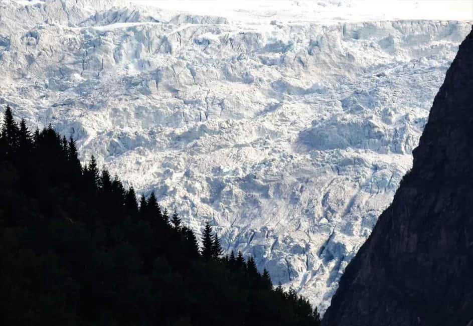 bilde nr.14 av Fra Balestrand: Guidet fjord- og bretur til Fjærland aktivitet i Hordaland, lastet opp av leverandør