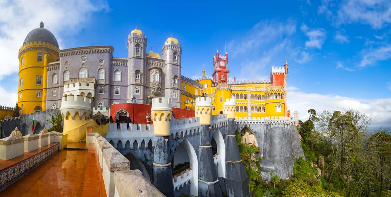 Image N°1 de Depuis Lisbonne : Visite d'une jounée de Sintra et du Palais de Pena activité à Sintra, publiée par le prestataire
