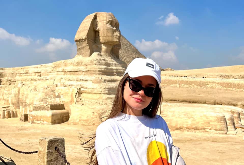 imagem n.2 de Do Cairo: Visita às Pirâmides de Gizé, Esfinge, Saqqara e Mênfis atividade em Cairo, carregada pelo fornecedor