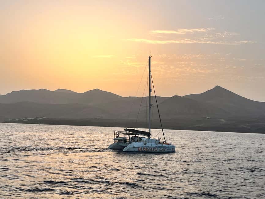 image n.4 of 4h Shared Catamaran sailing to Papagayo Beaches (12pers max) activity in Yaiza, Lanzarote, uploaded by supplier