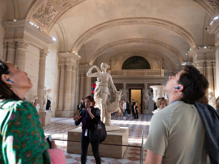 Image N°10 de Visite à pied semi-privée de Paris : Louvre, Tour Eiffel et Bateau activité à Paris, publiée par le prestataire