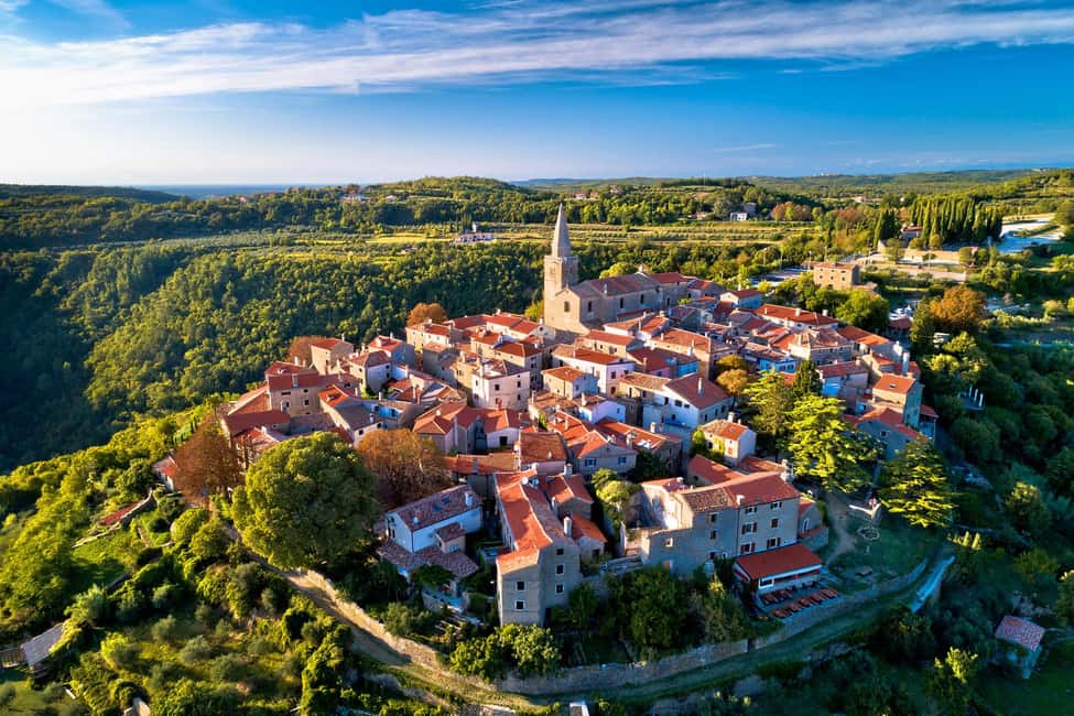 Image N°3 de Au départ de Rovinj : excursion d'une journée à Rovinj, Motovun et Grožnjan activité à Comitat d'Istrie, publiée par le prestataire
